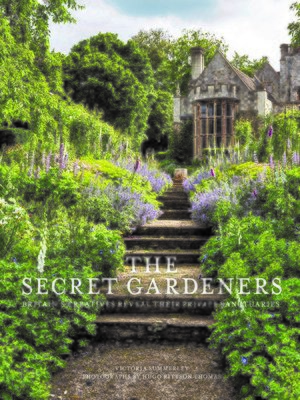 cover image of Secret Gardeners